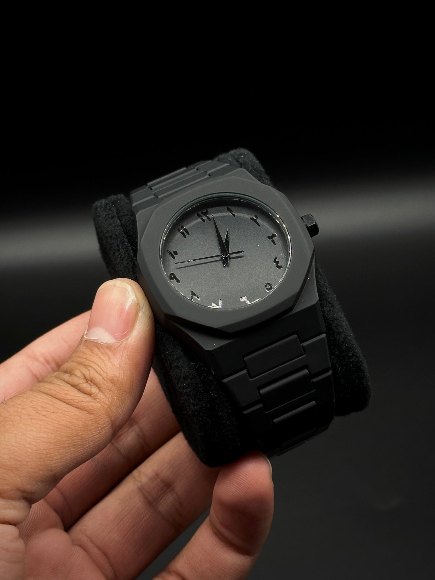 Luxury Matte Black Arabic Dial Men’s Watch ⌚